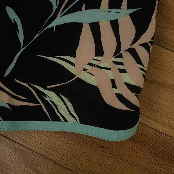 NWT Men’s Volcom Board Shorts “True To This” Tropical Floral. Length 18”-19” - Picture 7 of 7